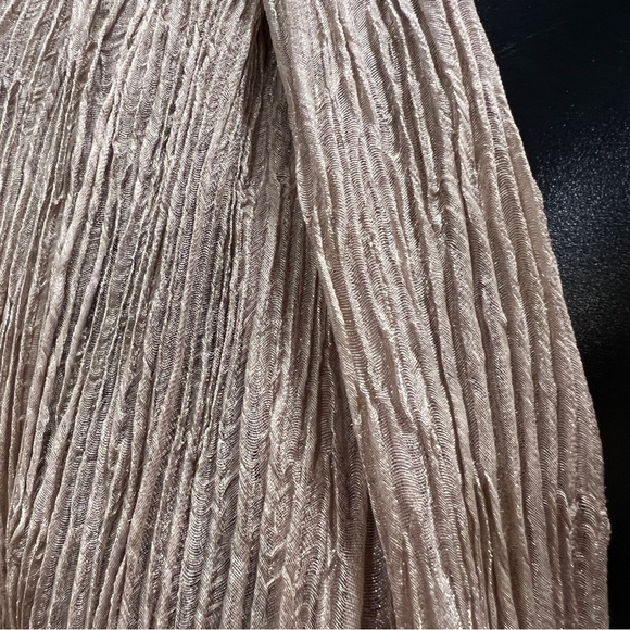 Beautiful ombré scarf. - Picture 6 of 7